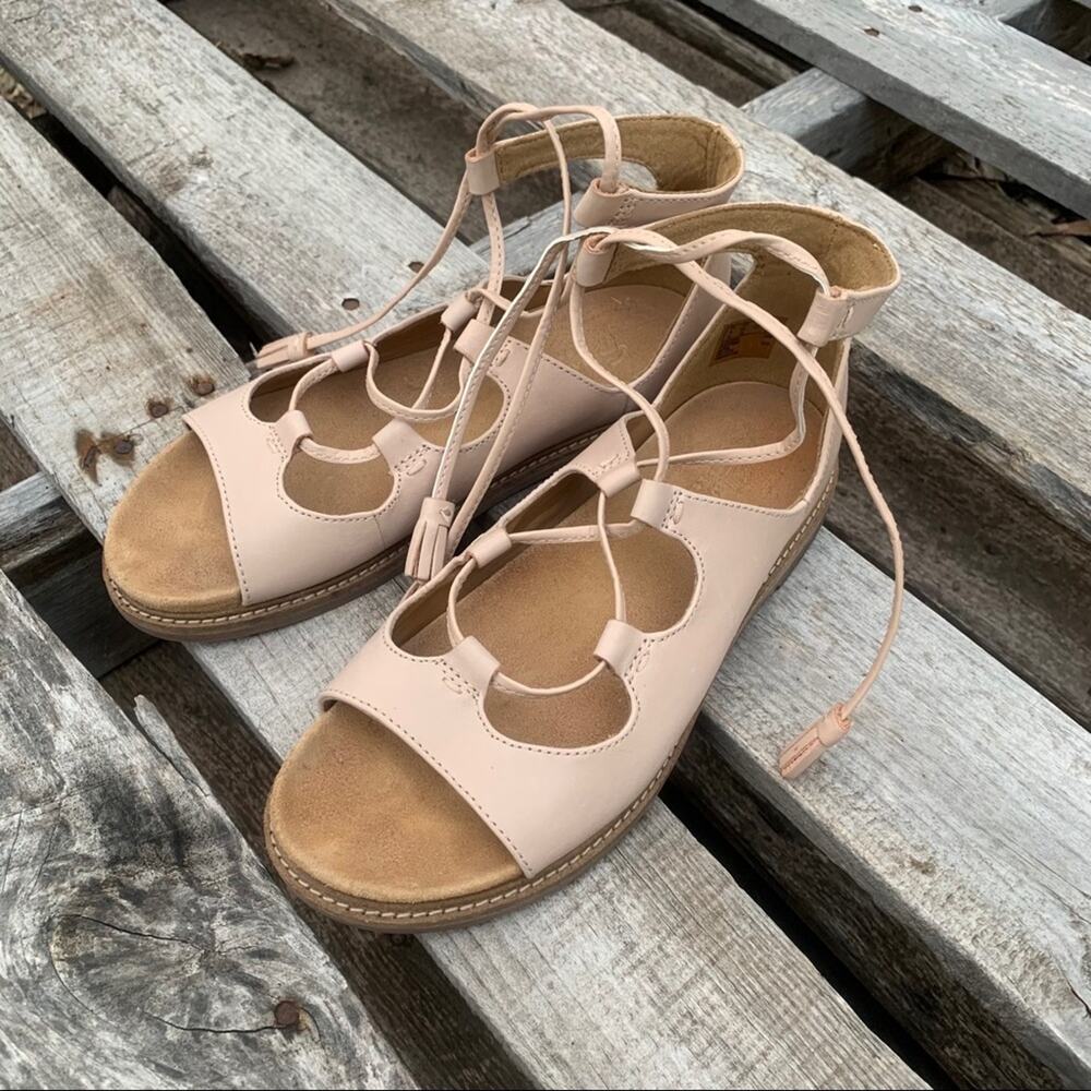 Clarks Corsio Dallas pink lace up gladiator sandal 6.5